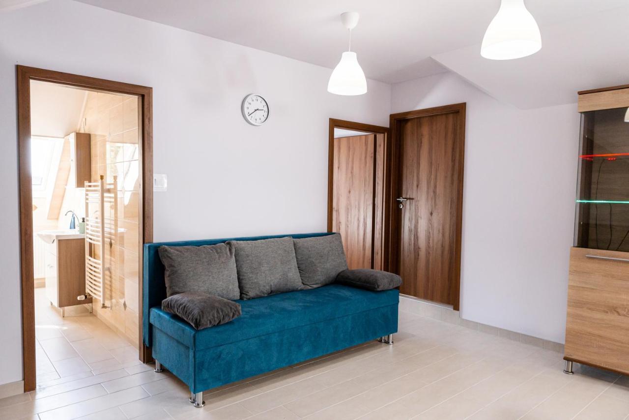 Bor, Villa, Sosto Nyíregyháza